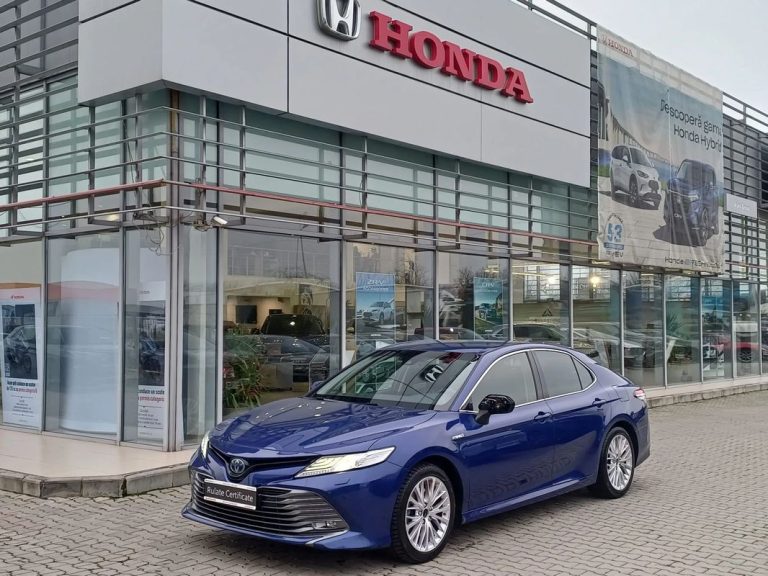 TOYOTA CAMRY 2.5 Hybrid 218 CP Dynamic