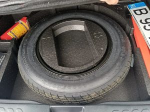 Toyota C-HR 1.8 Hybrid 122 CP 4×2 Center