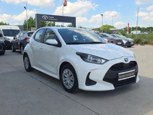 TOYOTA Yaris 1.5 Hybrid ECO
