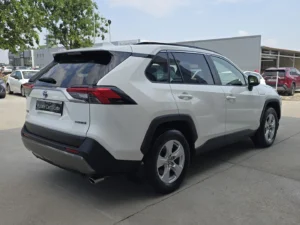 RAV 4 Hybrid – 4×4 – Dynamic