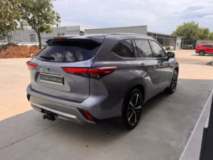 Toyota Highlander Luxury 2.5 HEV CVT