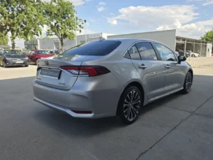 Toyota Corolla Sedan 1.8 Hybrid Dynamic
