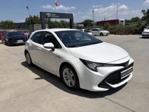 Toyota COROLLA HATCHBACK 1.8 Hybrid Dynamic HSD E-CVT