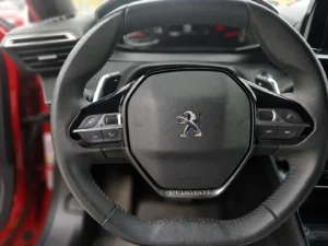 Peugeot 2008 Allure 1.2 PureTech EAT8