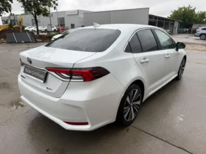 Toyota COROLLA SDN 1.8 HYB Dynamic