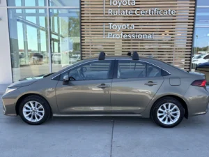 TOYOTA COROLLA 1.8 HEV BUSINESS PLUS
