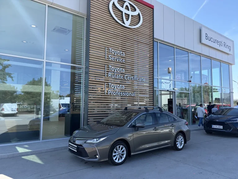 TOYOTA COROLLA 1.8 HEV BUSINESS PLUS