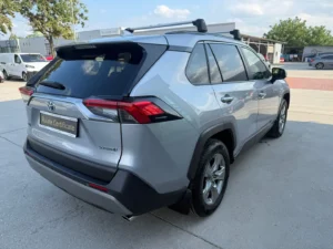 TOYOTA RAV4 2.5 Hybrid Dynamic HSD E-CVT 4×4