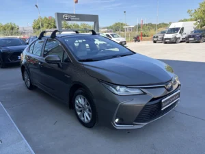 TOYOTA COROLLA 1.8 HEV BUSINESS PLUS
