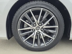 Toyota Camry Hybrid – 2.5 / 218 CP – Dynamic