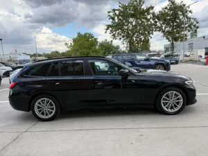 BMW Seria 3 Touring Advantage 330i 258 Cp xDrive AT