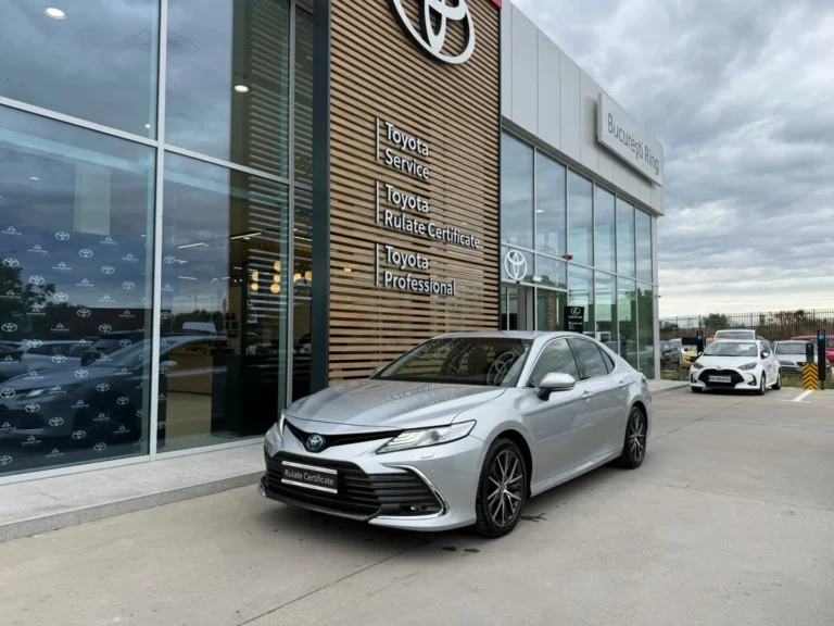 Toyota Camry Dynamic 2.5 Hybrid 218 Cp