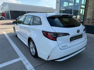 TOYOTA COROLLA Touring Sports 1.8 Hybrid Dynamic HSD E-CVT