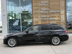 BMW Seria 3 Touring Advantage 330i 258 Cp xDrive AT