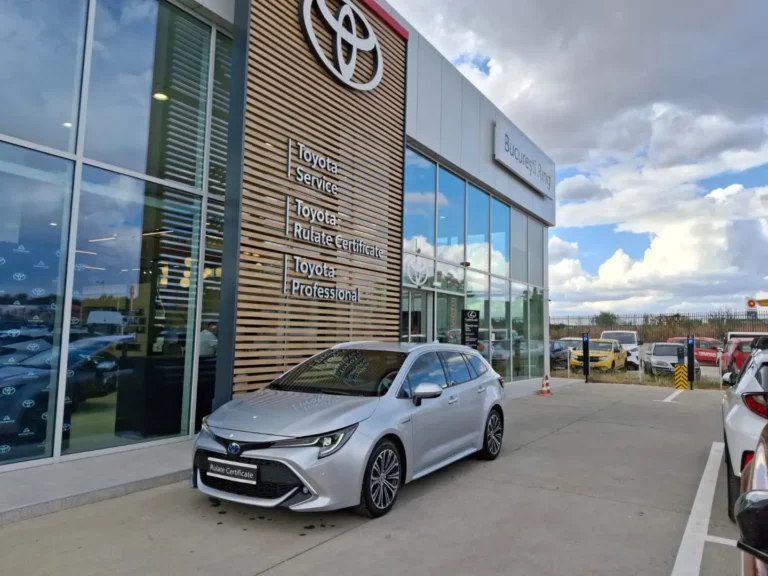 TOYOTA COROLLA 1.8 HYBRID EXCLUSIVE HSD TS E-CVT
