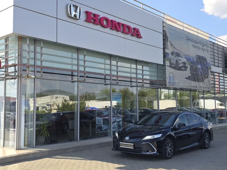 Toyota Camry 2.5 Hybrid 218 CP