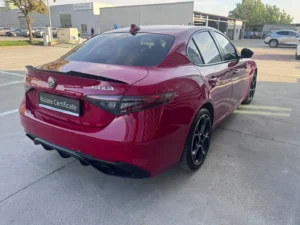 Alfa Romeo Giulia 2.0 Turbo AWD AT8 Competizione 280 CP