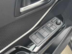 TOYOTA C-HR 2.0 HYBRID STYLE BI-TONE