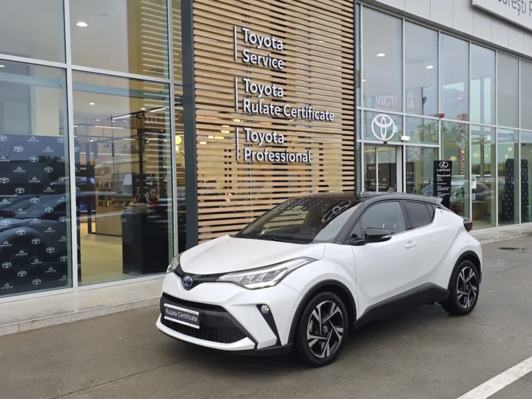 TOYOTA C-HR 2.0 HYBRID STYLE BI-TONE