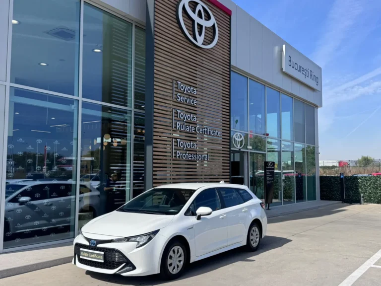 TOYOTA COROLLA 1.8 HYBRID ECO HSD TS E-CVT