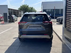 TOYOTA RAV4 2.5VVT-i HSD Luxury 4×4
