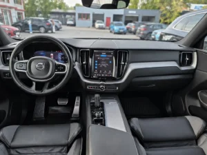 Volvo XC60 B4 MHEV R-DESIGN